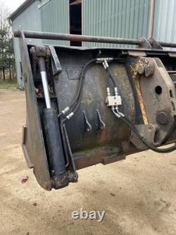 JCB 4in1 Bucket On Cat Brackets