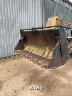 JCB 4in1 Bucket On Cat Brackets