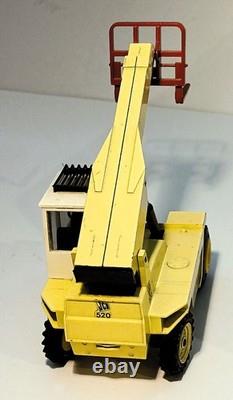 JCB 520 TELEHANDLER NZG Model 175 135 SCALE