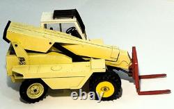 JCB 520 TELEHANDLER NZG Model 175 135 SCALE