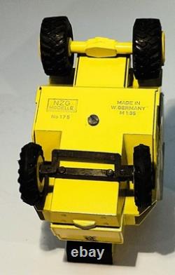 JCB 520 TELEHANDLER NZG Model 175 135 SCALE