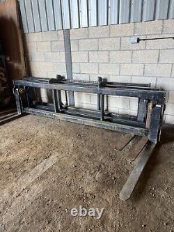 JCB / manitou Telehandler Tractor Pallet Forks 3m wide on fixed frame