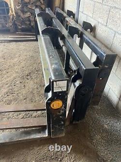 JCB / manitou Telehandler Tractor Pallet Forks 3m wide on fixed frame