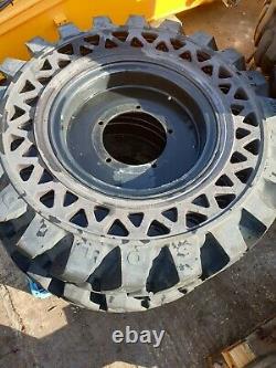 Set Of 2 Solideal Solidair 1400x24 Tyres On Jcb Telehandler 5 Stud Rims