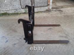 Strimech floating pallet tines on JCB Q Fit Brackets, Telehandler, Manitou