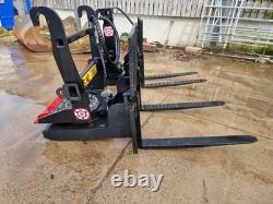 Unused 2.5 ton Rotating telehandler forks JCB Q fit, excavator 13 20 ton £2950