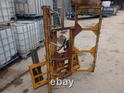 Vertical Round Bale Grab For 2 Bales JCB Brackets